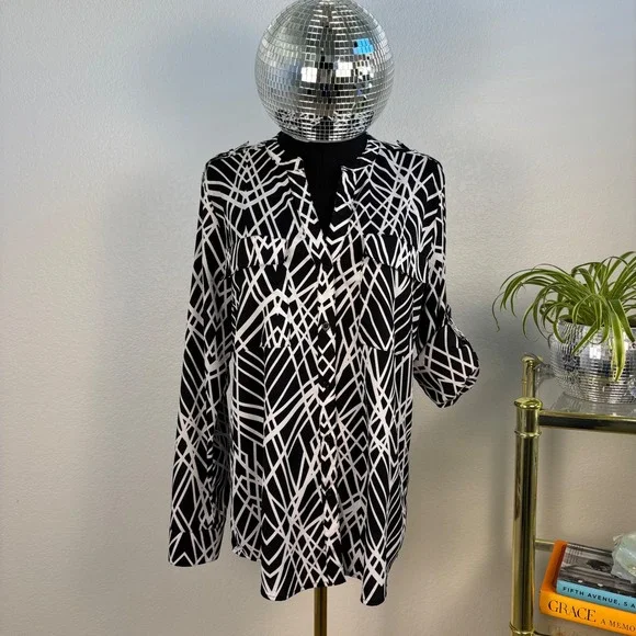 Calvin‎ Klein Black White Geometric Print Blouse, Womens Size Medium - Picture 14 of 14
